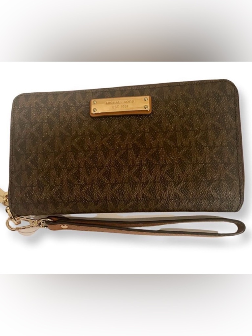 Micheal Kors Wristlet